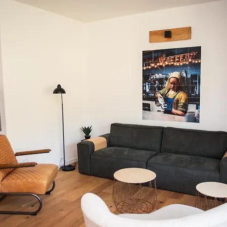 아파트 Momento Al -